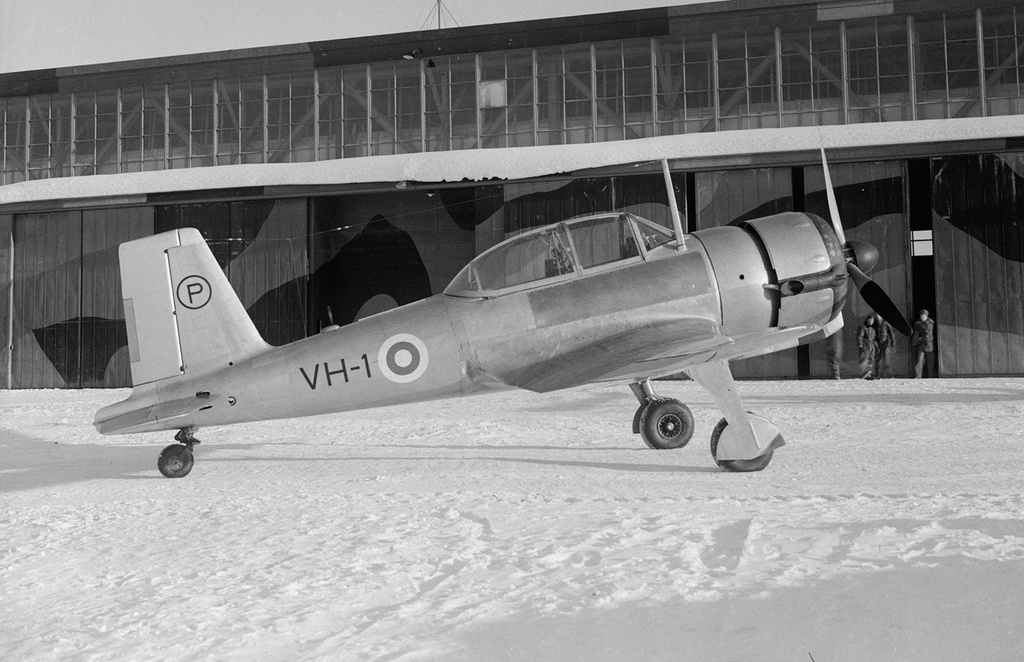 Valmet Vihuri prototype VH-1 in Tampere on 6.2.1951 (35586089375) - Valmet Vihuri prototype VH-1 in Tampere on 6.2.1951. Lieutenant Esko Halme performed the first flight.