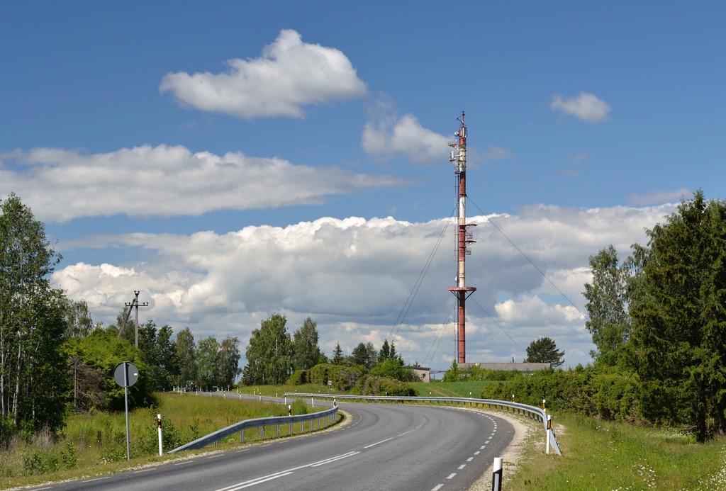 R ringu–Otepää–Kanepi highway in Kõduküla