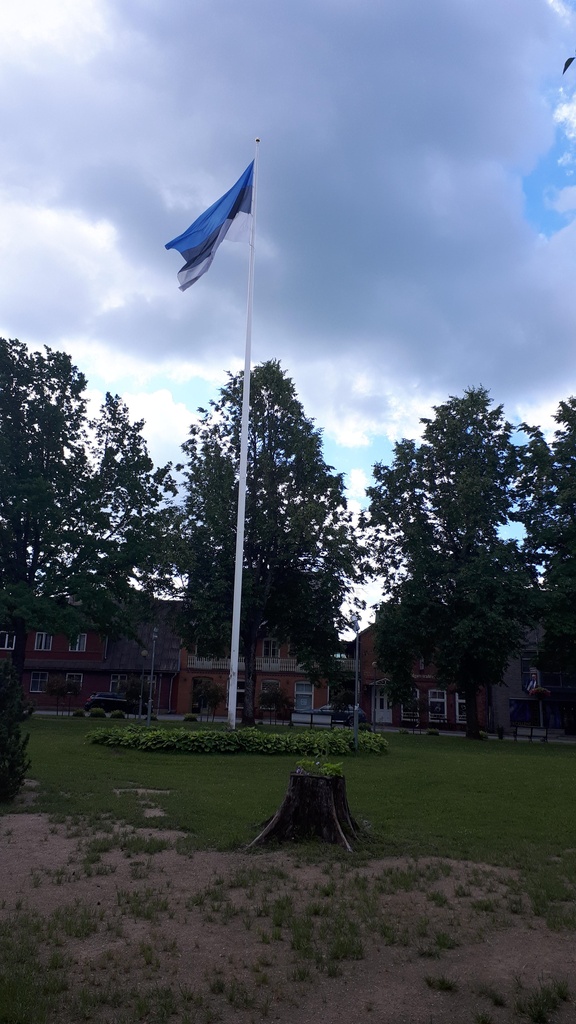 Estonian flag in Otepää - lang