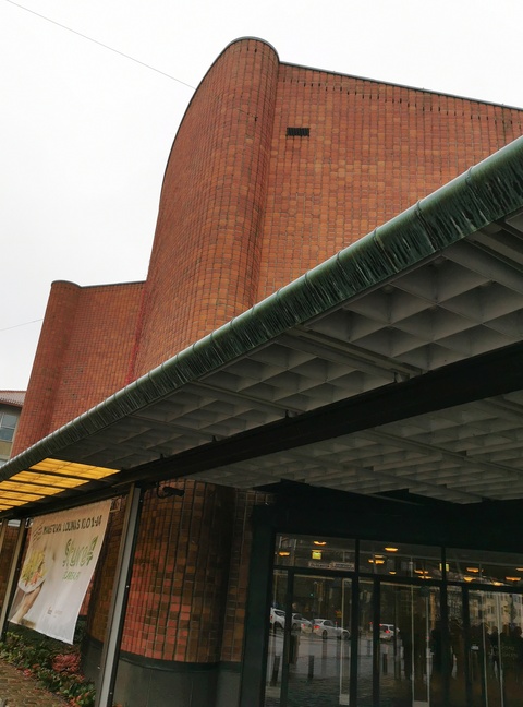 Cultural House; outdoor picture rephoto