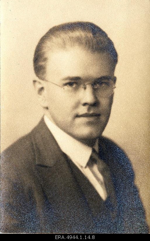 A portrait from Ernst Jaaksonis.