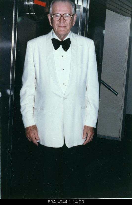 A portrait from Ernst Jaaksonis.