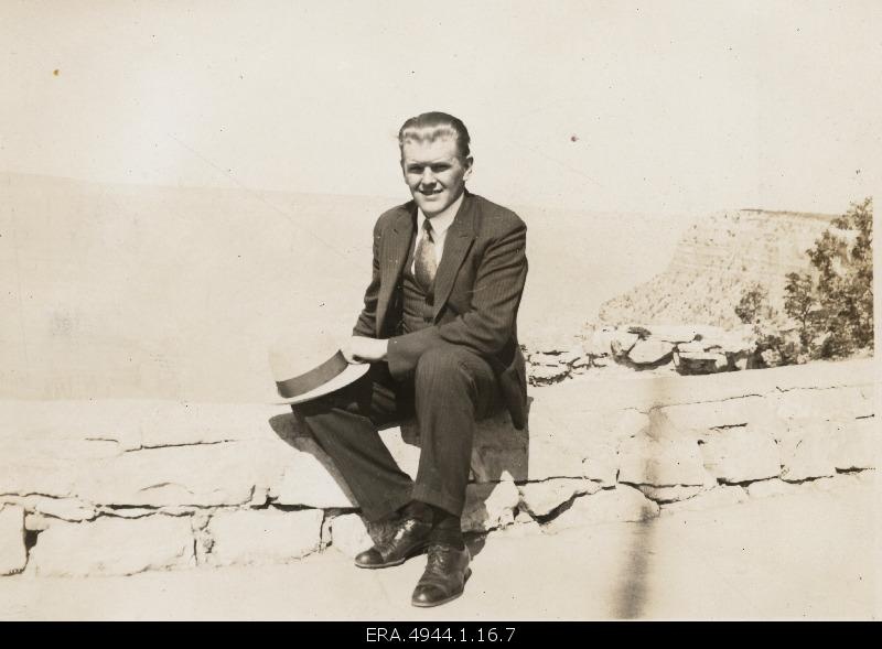 Ernst Jaakson on the edge of the Great Canyon.