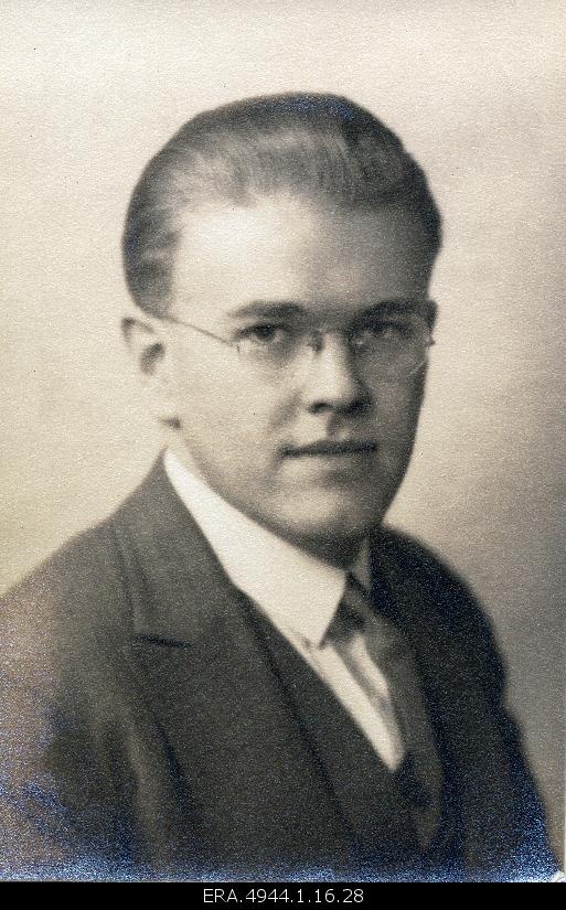 A portrait from Ernst Jaaksonis.