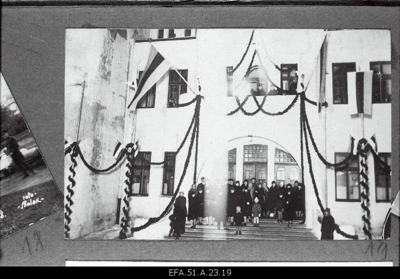 Decorated Endla Theatre House on the anniversary of the Republic of Estonia.