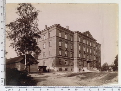 Unity house Hezeli on the outskirts. In Tartu  similar photo