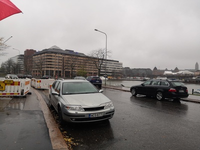 Siltavuorensatama.  Vasemmalla Siltasaarenkatu 1, John Stenbergin konetehdas.  Nykyinen John Stenbergin ranta 4.  Keskellä Hakaniementori. Kuvattu Siltavuorelta pohjoiseen. rephoto