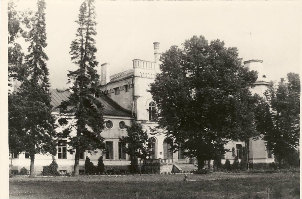 Porkuni Manor Building