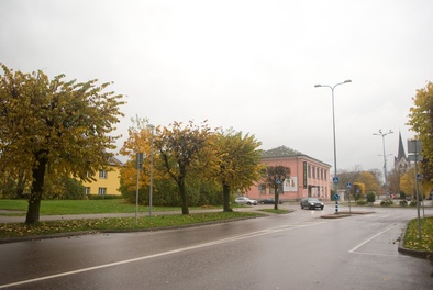 Sarmo apteek ja Harju majandusühisuse kauplus Keila Keskväljakul rephoto