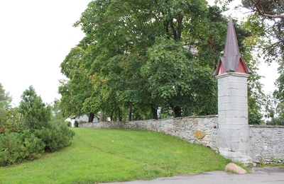 Kiosk Keila kirikaia nurga juures rephoto