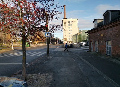 Hämeentie 135. Taustalla Arabian tehdasrakennus. rephoto