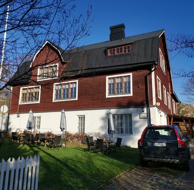 Vanhakaupunki, Vanhankaupungintie 3. Gammelstadens ungdomsförening, valmistunut vuonna 1910. rephoto