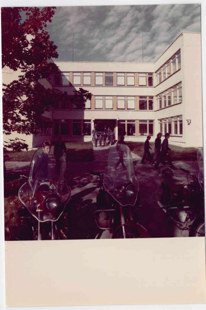 Taebla School 1981