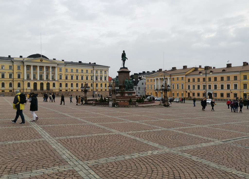 Big strike 30.10 - 6.11.1905: Square of the Red Card at the Senate. rephoto