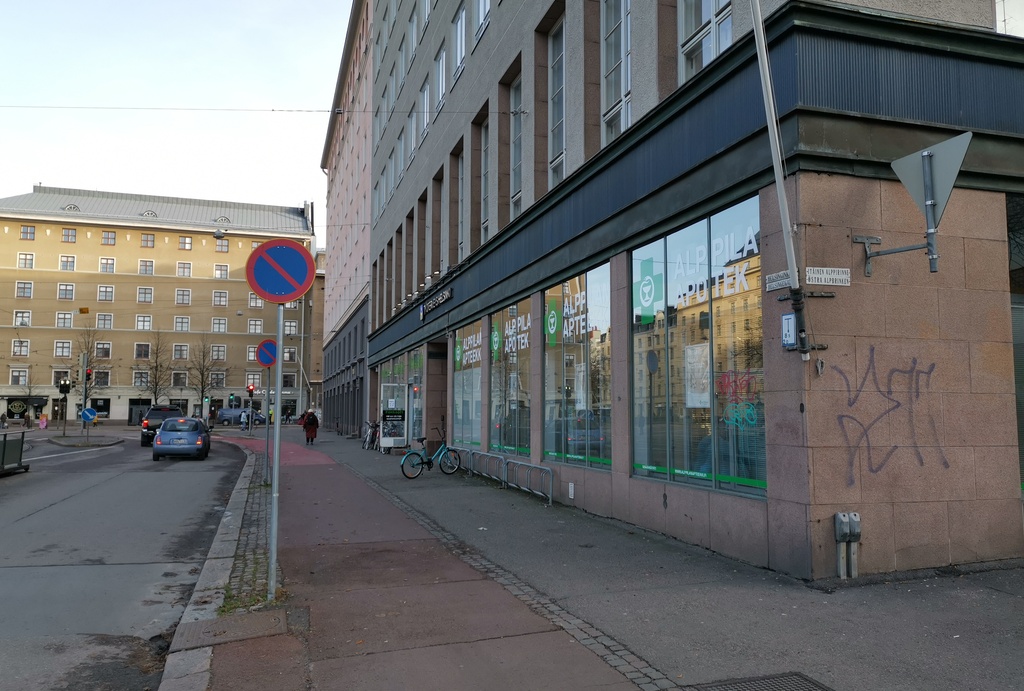 Talonrakennustöitä Helsinginkatu 24,22, taust rephoto
