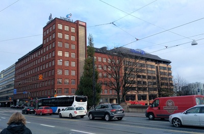 Jehovan todistaja, insinööri Kaarlo Hartevan esitelmää mainostava kulkue rephoto