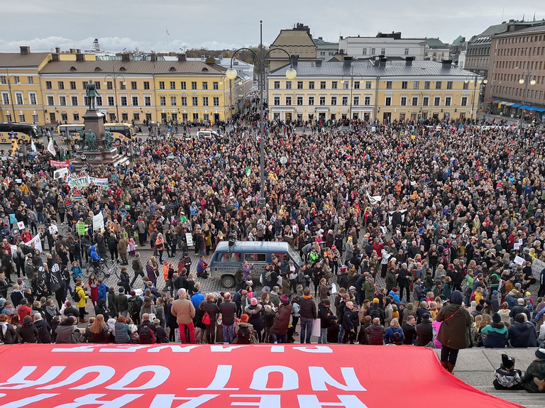 Panoraama Nikolainkirkon (nykyisen Tuomiokirkon) tornista etelään rephoto