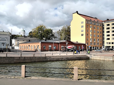 Kanavatori 2 (nykyinen Meritullitori 4, 6), Aleksanterinkatu 1, 3. Kuva Kanavarannasta. rephoto