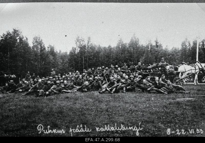 2. The Fußball Army [casters, exercises, sports competitions, etc. ].