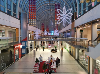 Itäkeskuksen kauppakeskus, Bulevardi ja Piazza. rephoto