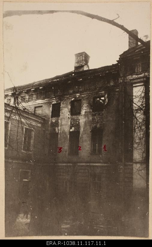 Fire at the main building of Tartu State University, University 18 - event date 21.12.1965. View of the main building of the TRÜ, marked on the photo: 1) dotent Multi-Cabinet window, 2) Electrical Practice window, 3) Electrical Practice window.