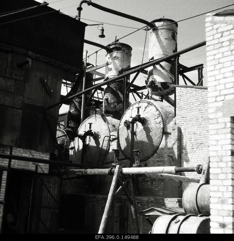 Restoration of the installation of Kohtla Põlevkivikombination, broken by the German occupation forces during World War II.