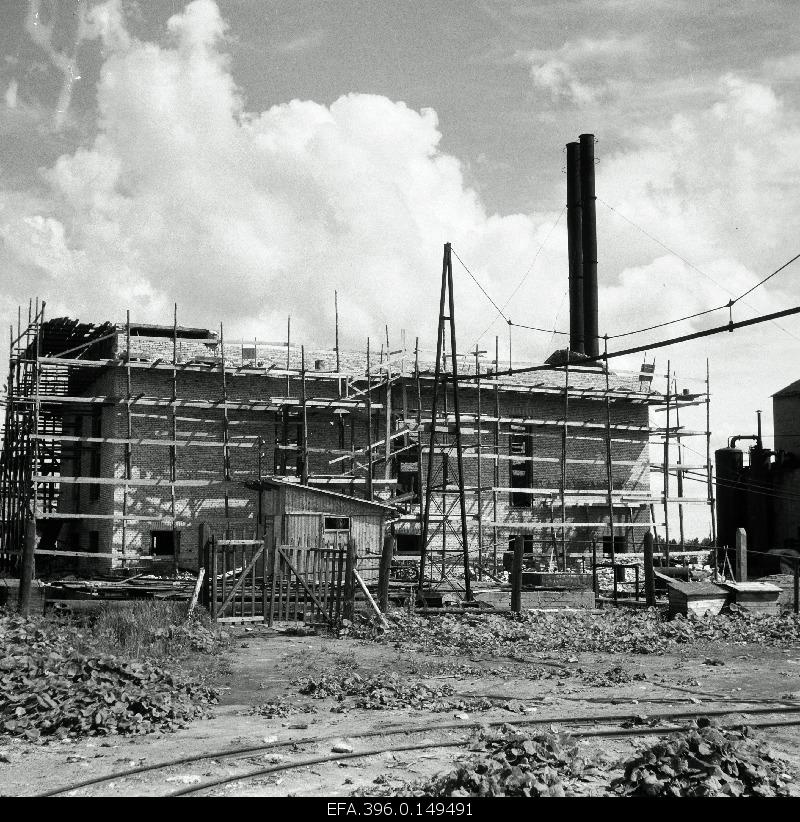 During World War II, the rehabilitation of the gasoline department of the Põllustone combined locally by the German occupation forces.