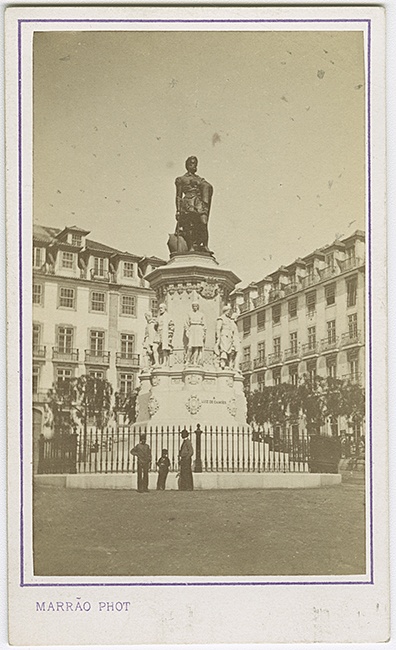 Visit-card picture, statue, Luís Vaz de Camões; outdoor picture