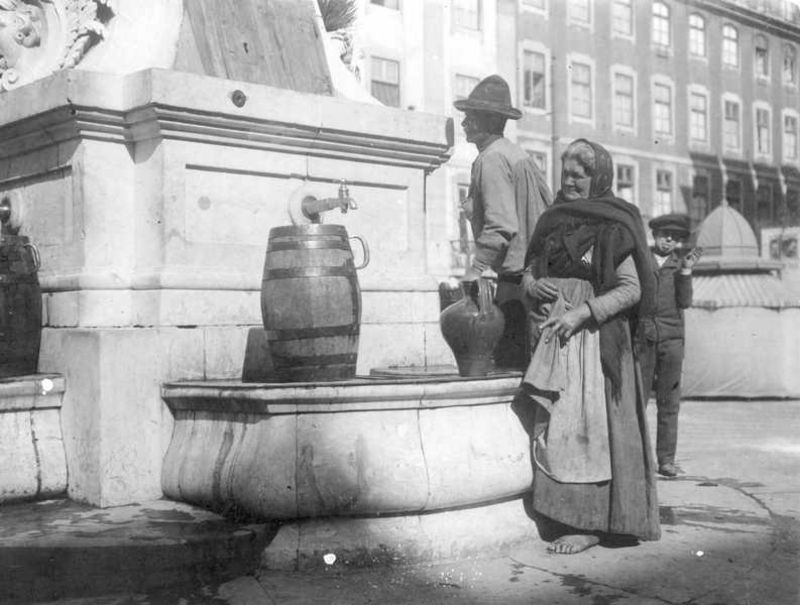 Chafariz de São Paulo 1907 Photo by Joshua Benoliel 1 - lang