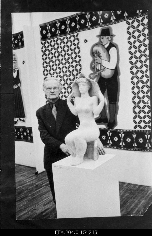 Estonian Soviet servant artist, sculptor Endel Taniloo at the exhibition of his works.