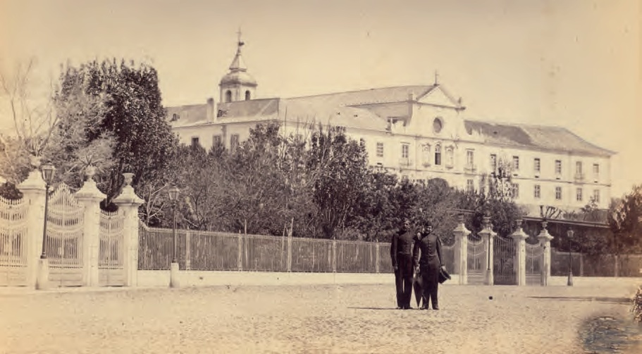 Hospital Militar Principal, numa fotografia de Augusto Xavier Moreira (c. 1865) - The Main Military Hospital ("Hospital Militar Principal") in Lisbon, Portugal, c. 1865, by Augusto Xavier Moreira.
