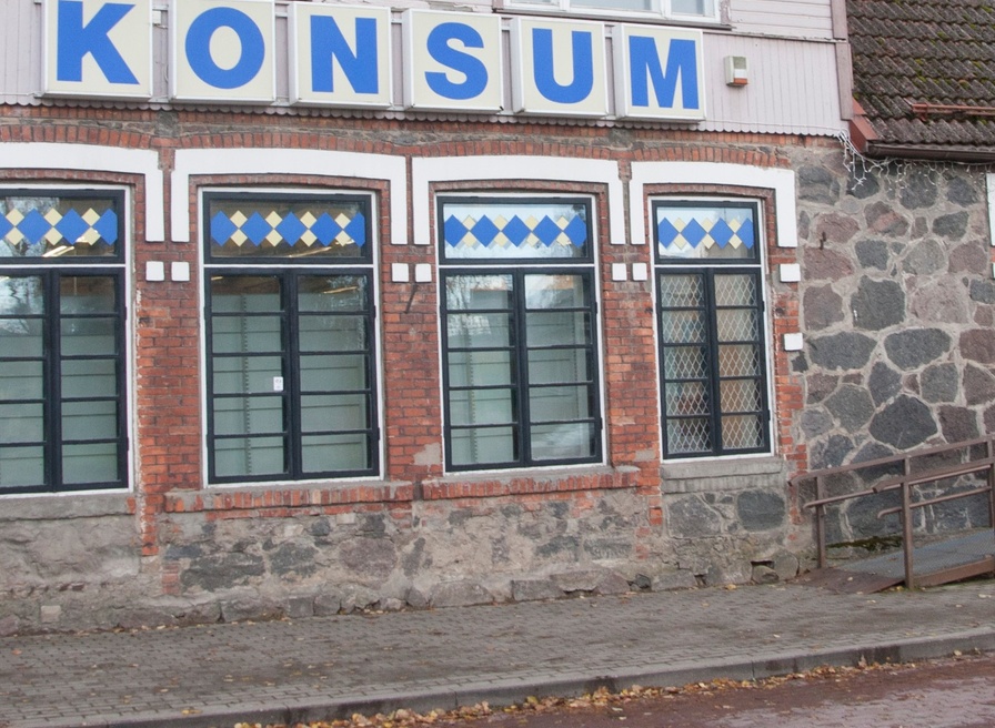 Kolga-Jaani piimaühingu kaunistamine valimiste puhul rephoto