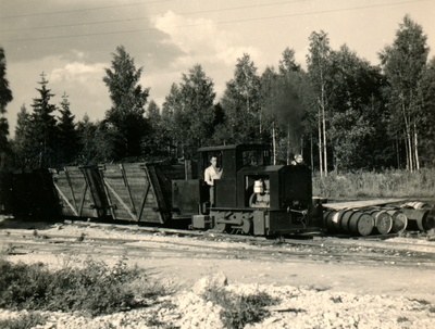 Tootsi turbo industry train  duplicate photo