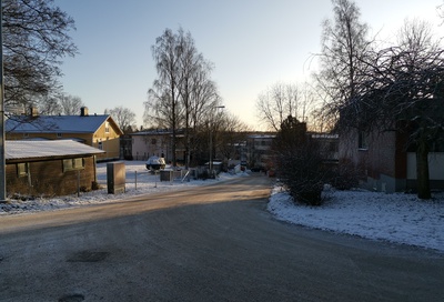 Oulunkylä, Kottbyn tilan pihapiiriä, vasemmalla päärakennus (Teinintie 25) rephoto