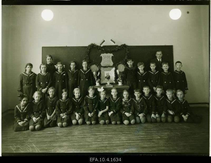 A group of French Luceum students.