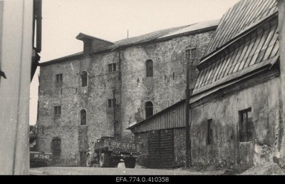 Aid building on Aida Street.  similar photo