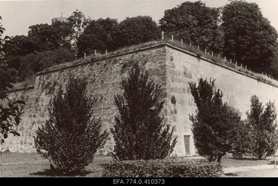 View from Hirve Park to the Swedish bastion (Lindamäe).  similar photo