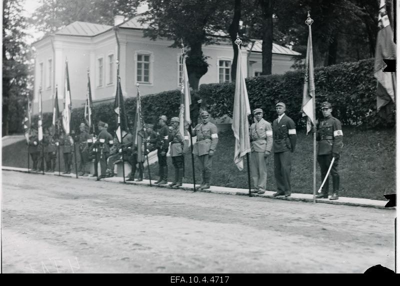 Representatives of the Defence League at Kadrioru Castle during the visit to Estonia by King Gustav V of Sweden.