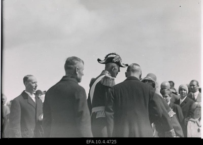 Representatives of the government welcomed King of Sweden Gustav V.  similar photo