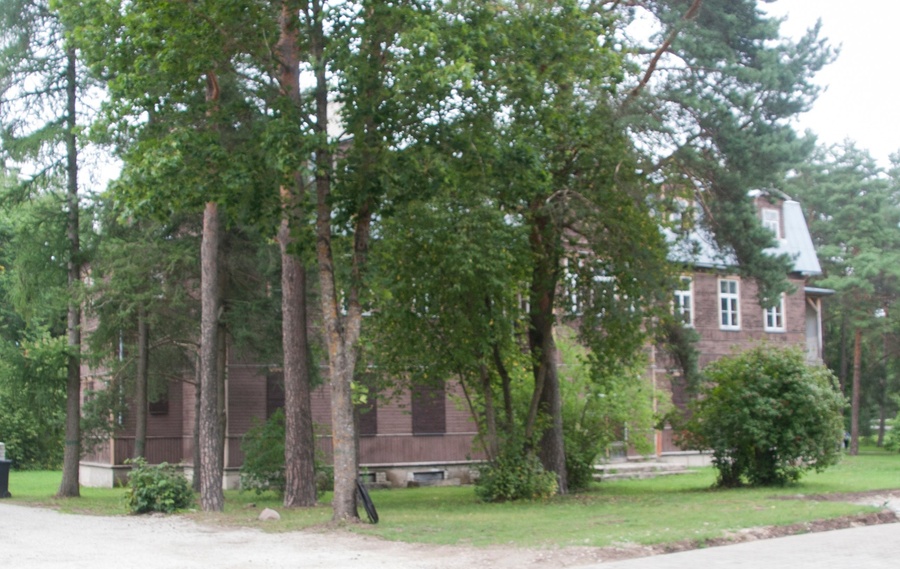 Internship building at Elva High School rephoto