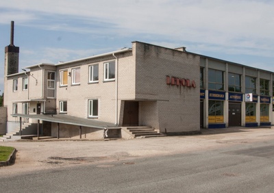 foto, Suure-Jaani khk, Suure-Jaani, Pärnu tn, kaubanduskeskus, kauplus Lembitu, restoran-baar Lehola, u 1970 rephoto
