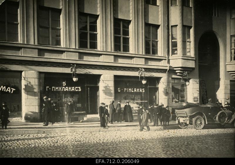 View of g. Pihlakase publishing store in Tallinn on Pärnu highway.