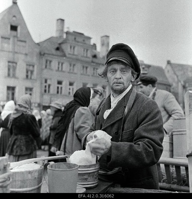 Filming "Mäeküla milkman" at Raekoja Square. Jüri Järvet - Mountain Village milkman Tõnu Prillupina  similar photo