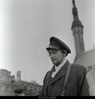 Filming "Mäeküla milkman" at Raekoja Square. Jüri Järvet - Mountain Village milkman Tõnu Prillupina  similar photo