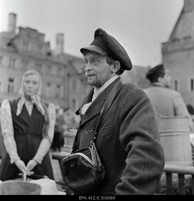 Filming "Mäeküla milkman" at Raekoja Square. Jüri Järvet - Mountain Village milkman Tõnu Prillupina  similar photo