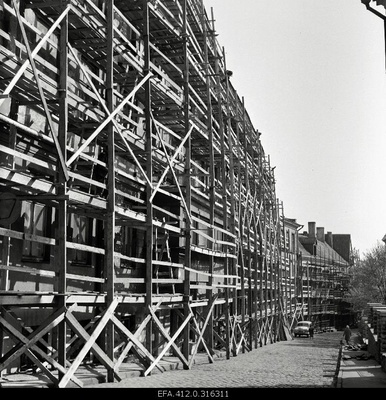 Old-Tooma Street in order (preparation for the 25th anniversary of the Republic).  similar photo