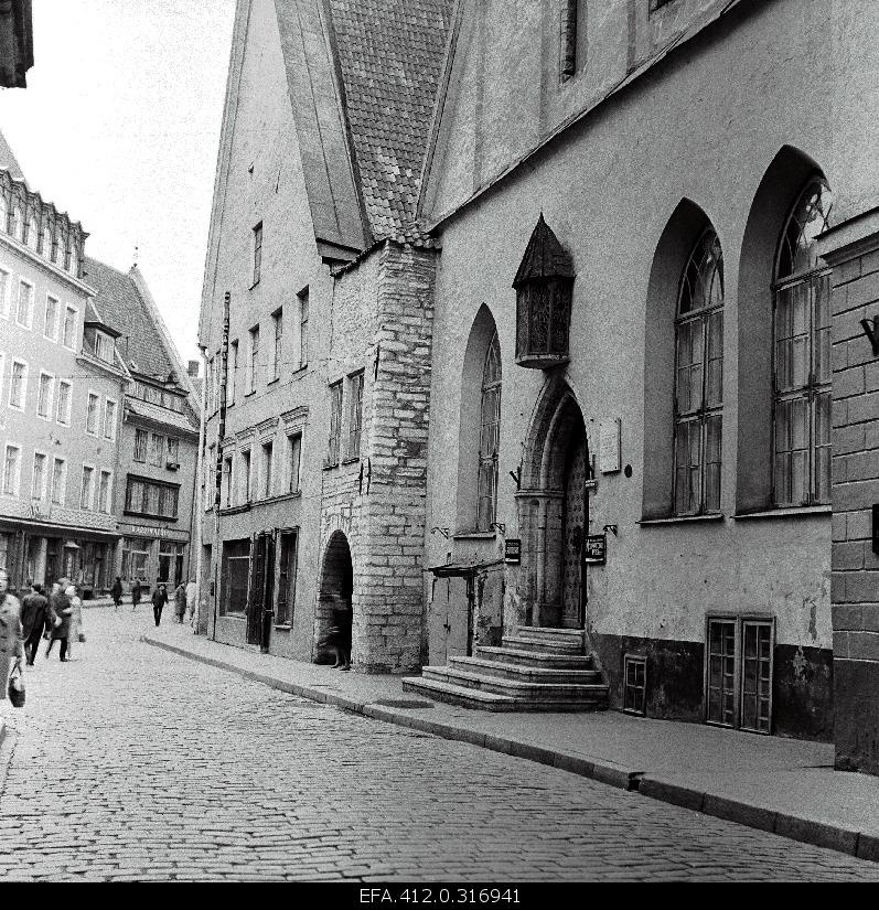 Houses on Pikal Street.