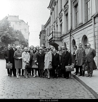 Participants from the seminar of the leaders of the Republican peaotassuring.  similar photo