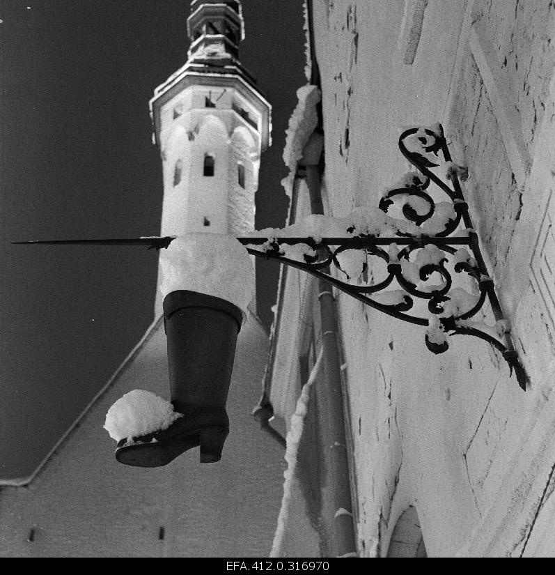 The sewned boot on the street of the neck of Vanaturu.
