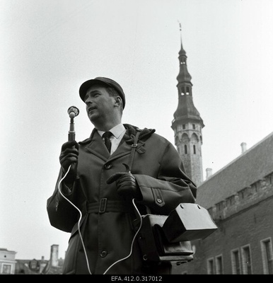 Radio porter Ivar Trikkel.  similar photo